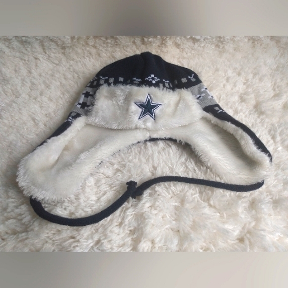 NFL Other - NFL Dallas Cowboys Black and White Knit Trapper Hat with Faux Fur